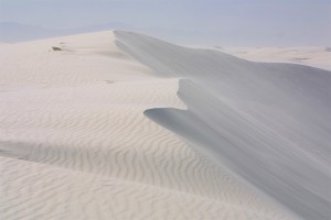 White_sands_national_monument_dune.jpeg